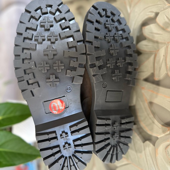 Camel Active, Authentic Chelsea Boots, Taupe Suede Leather, Wm's.10, Brand New! - Picture 9 of 12